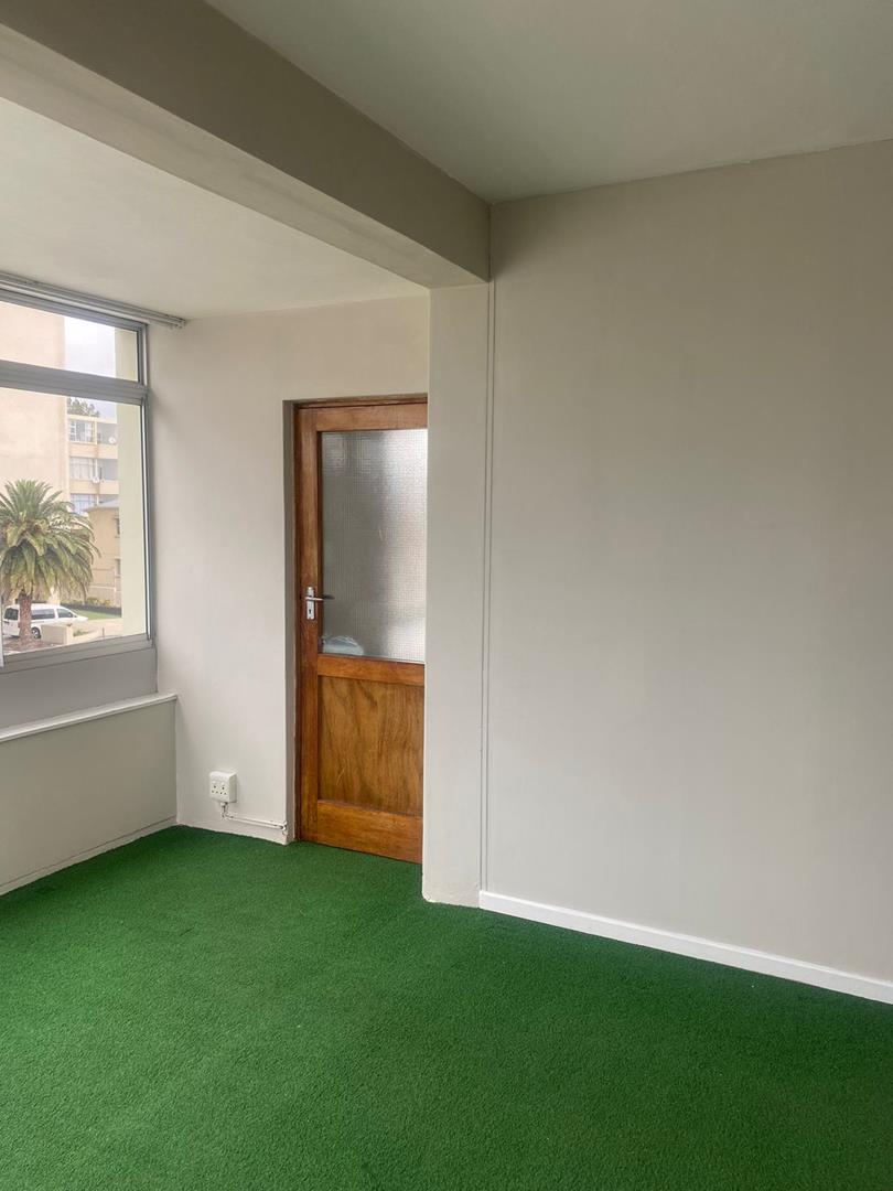 To Let 2 Bedroom Property for Rent in Humewood Eastern Cape